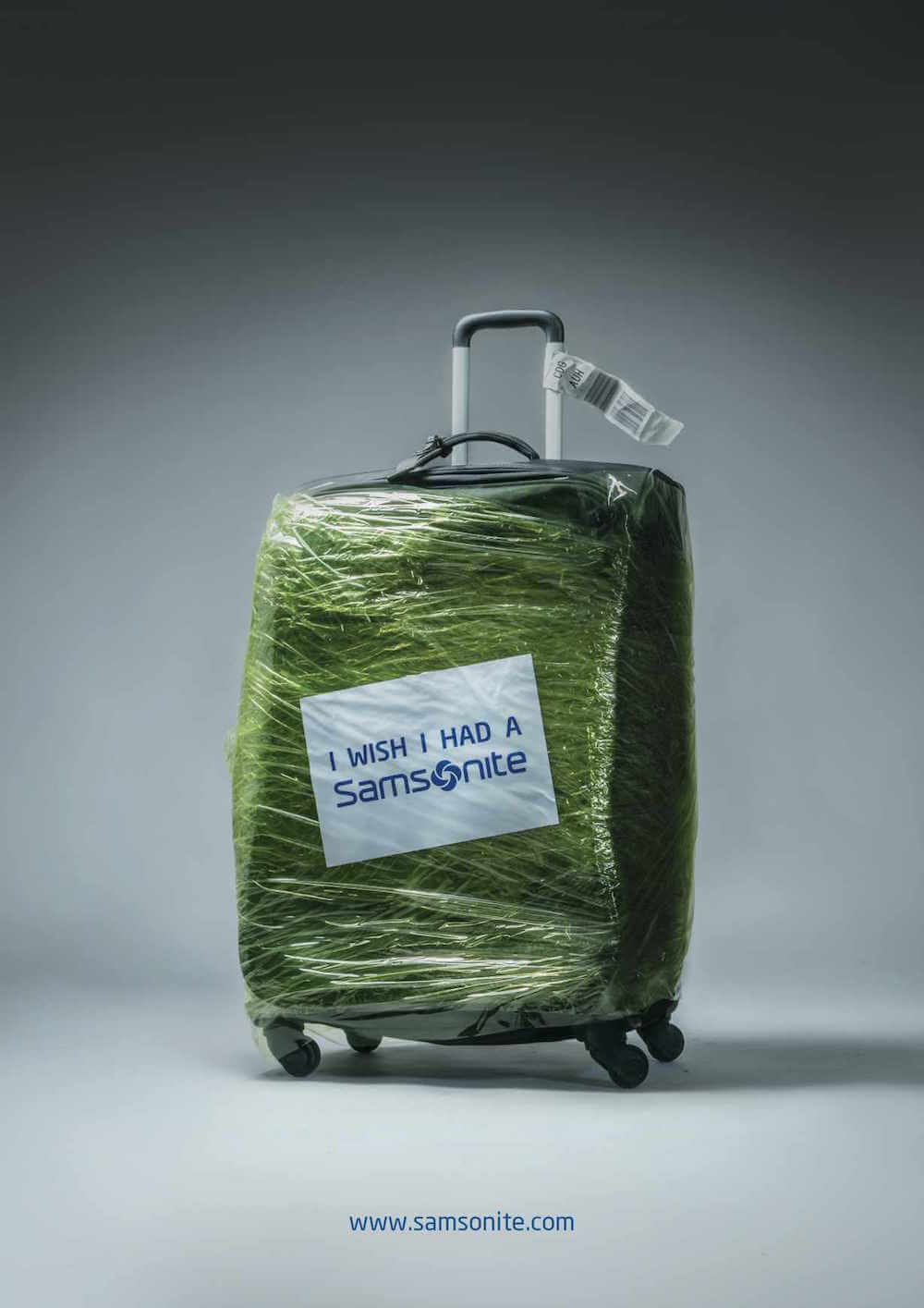 Samsonite embala outras malas de graça em troca de um adesivo "eu queria ter uma Samsonite"