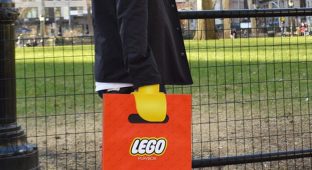 Uma sacola de Lego para você andar por aí