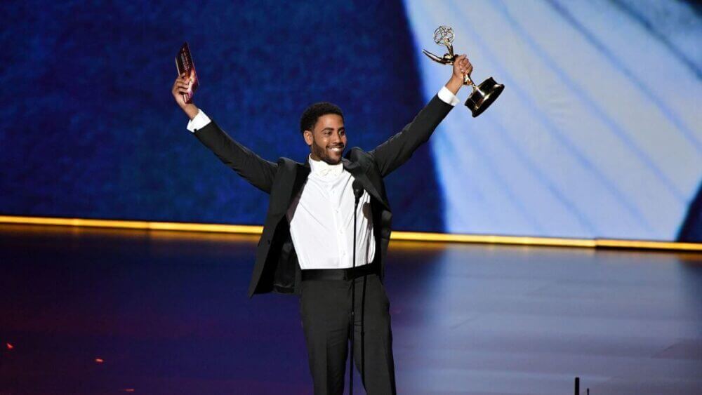 "Black Mirror: Bandersnatch" vence categoria de melhor filme para a TV no Emmy 2019
