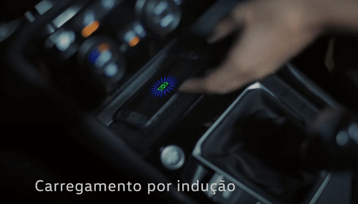 AlmapBBDO: VW Taos traz iluminação "mágica" ao som de Queen