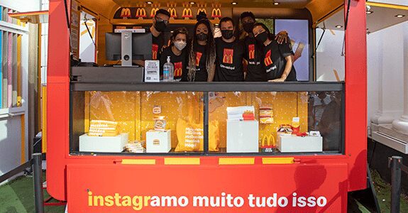 McDonald’s inaugura loja de roupas e memorabilia na Av. Paulista